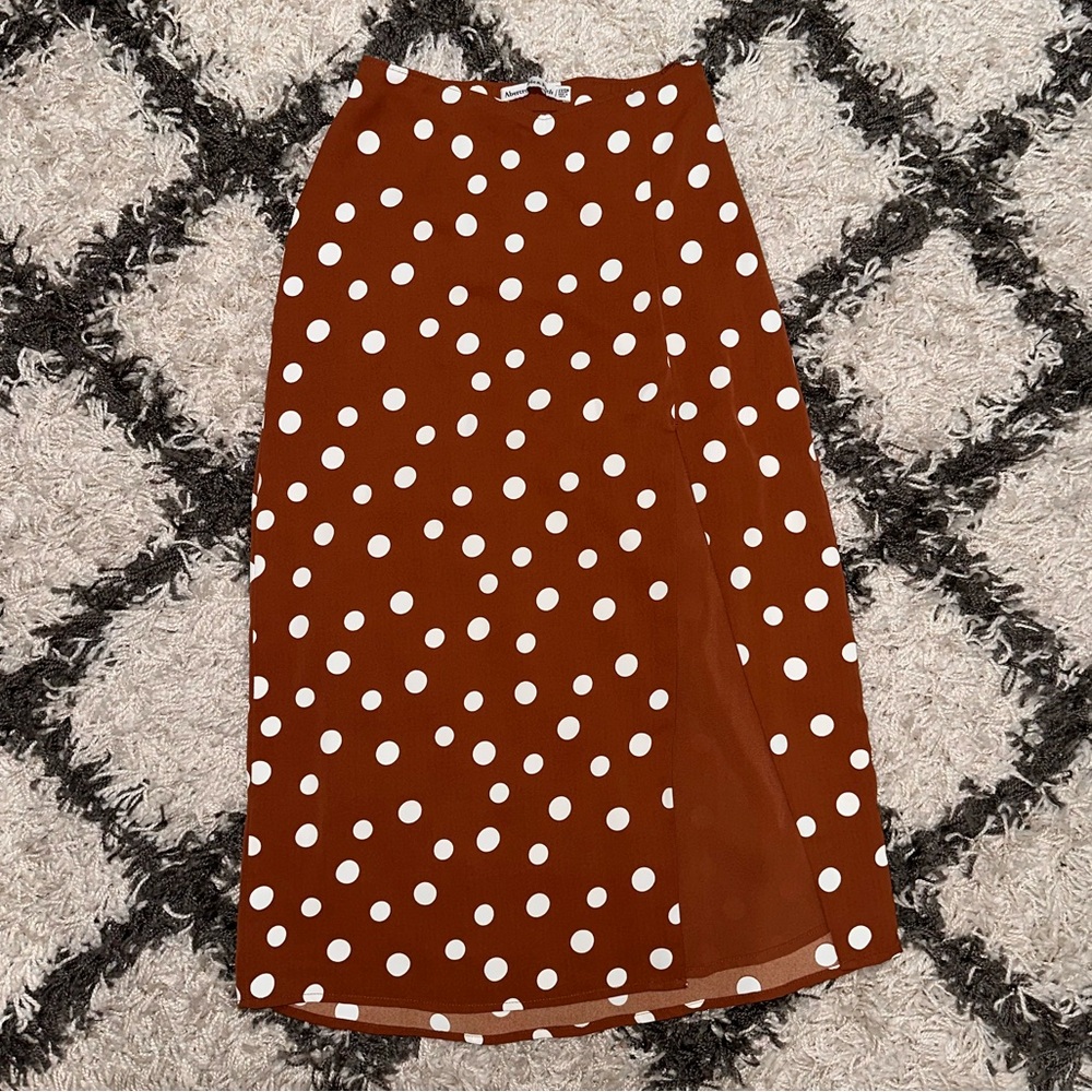 NWOT A&F Brown & White Polka Dot Midi Skirt with Slit - Picture 4 of 5